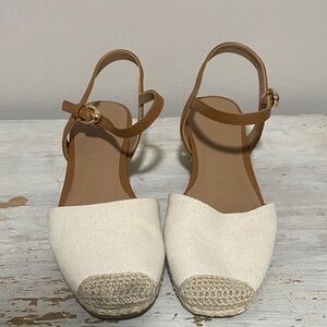 AEROSOLES White and Tan Espadrille Flats
